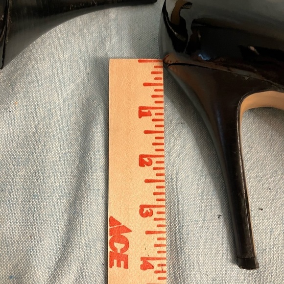 Marc Fisher Black White Pumps Stilettos Checkerboard Faux Patent Leather Size 9 - Picture 5 of 7